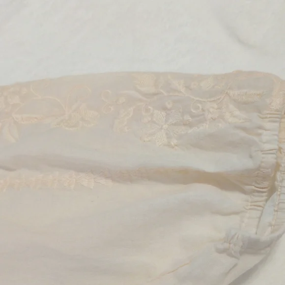 J-Jill. Women's Cream Embroidered Top - Picture 4 of 12